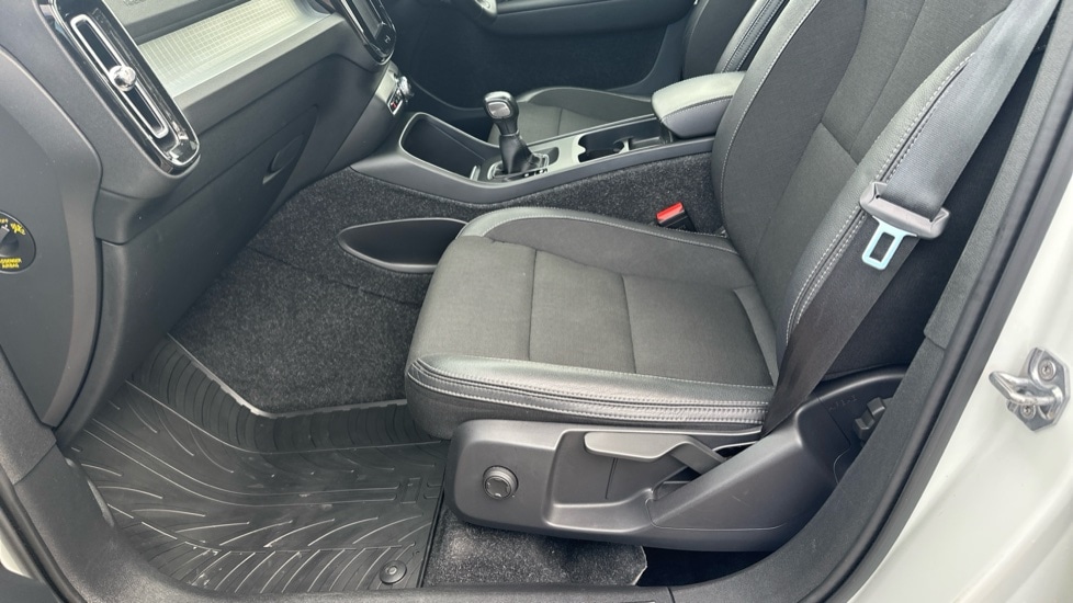 Used Volvo XC40 2018 for sale - 76393612: Photo 47