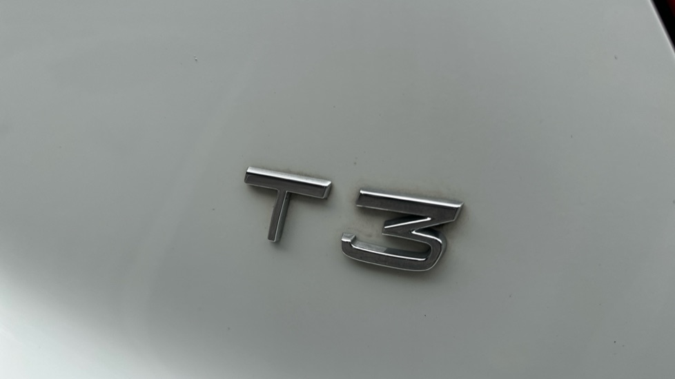 Used Volvo XC40 2018 for sale - 76393612: Photo 63