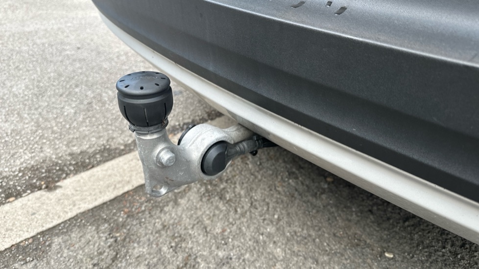 Used Volvo XC40 2018 for sale - 76393612: Photo 65