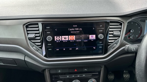 Used Volkswagen T-Roc 2019 for sale - 76124554: Photo 12
