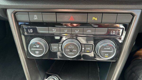 Used Volkswagen T-Roc 2019 for sale - 76124554: Photo 29
