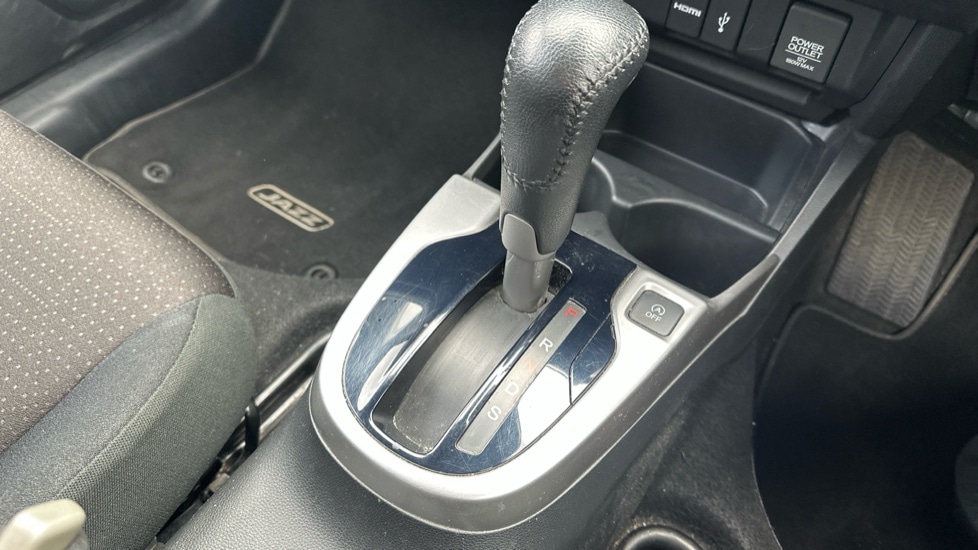 Used Honda Jazz 2017 for sale - 75916936: Photo 26