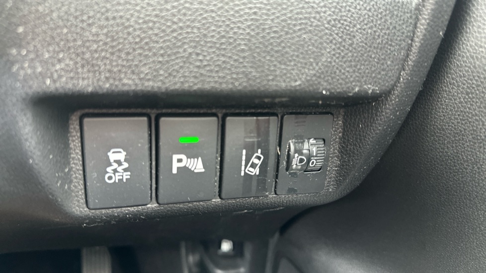 Used Honda Jazz 2017 for sale - 75916936: Photo 36