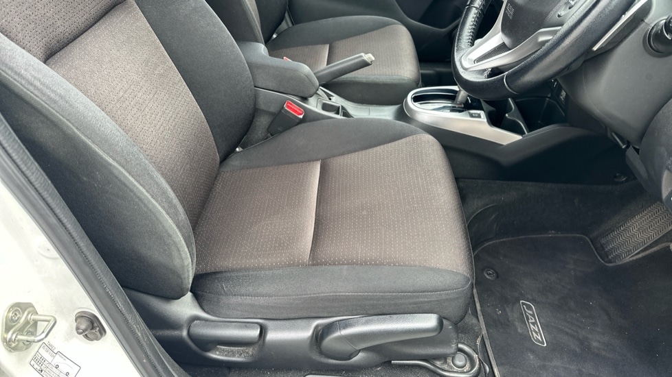 Used Honda Jazz 2017 for sale - 75916936: Photo 51