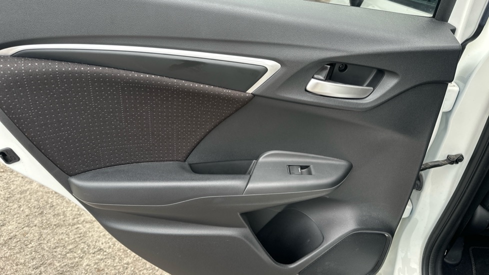 Used Honda Jazz 2017 for sale - 75916936: Photo 62