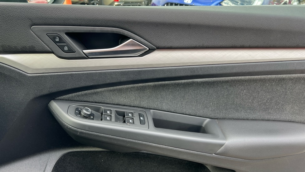 Used Volkswagen Golf 2023 for sale - 77031301: Photo 32