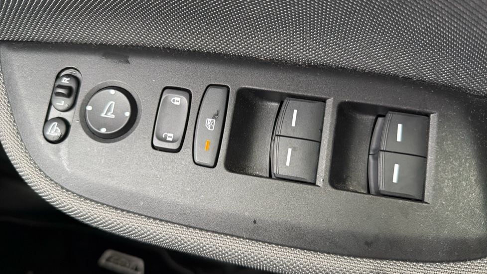 Used Honda Jazz 2023 for sale - 76773301: Photo 60