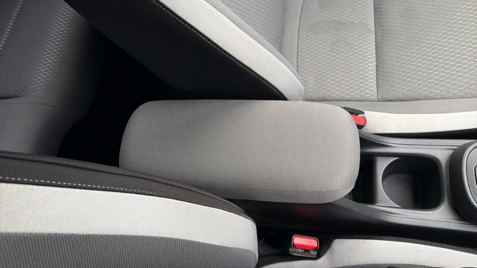 Used Honda Jazz 2023 for sale - 76773301: Photo 63