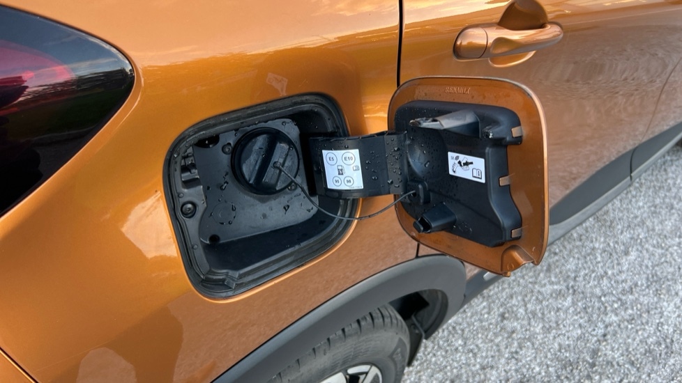 Used Renault Captur 2019 for sale - 76104348: Photo 21