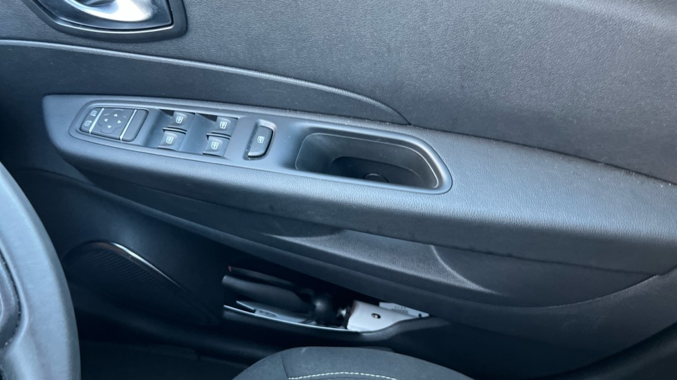 Used Renault Captur 2019 for sale - 76104348: Photo 29