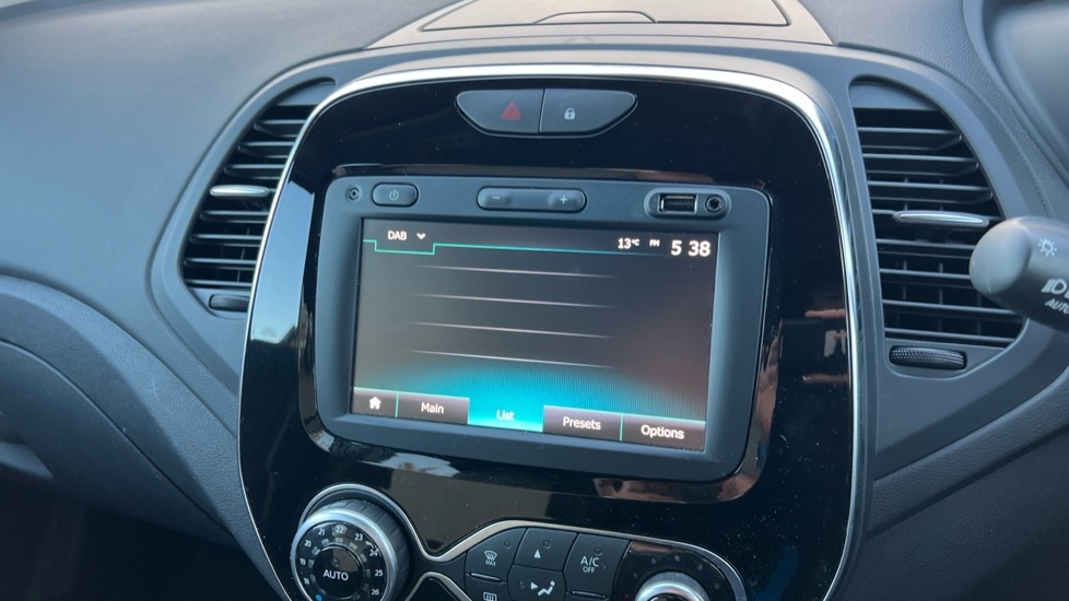 Used Renault Captur 2019 for sale - 76104348: Photo 31