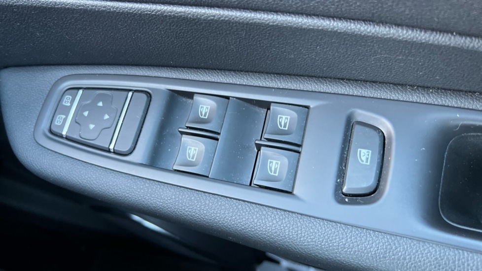 Used Renault Captur 2019 for sale - 76104348: Photo 37