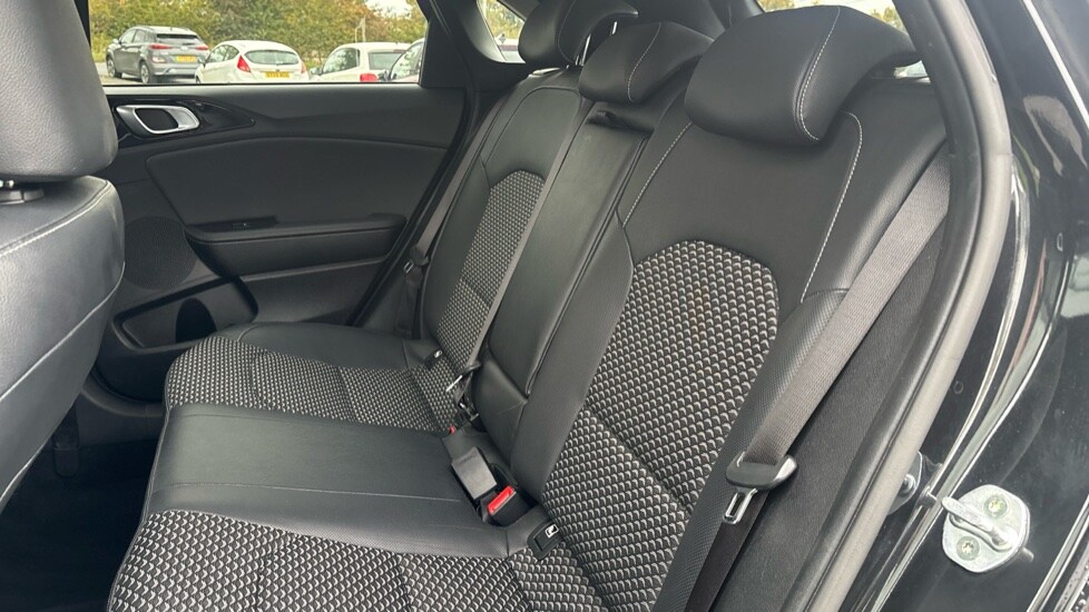 Used Kia Ceed 2022 for sale - 76140017: Photo 14