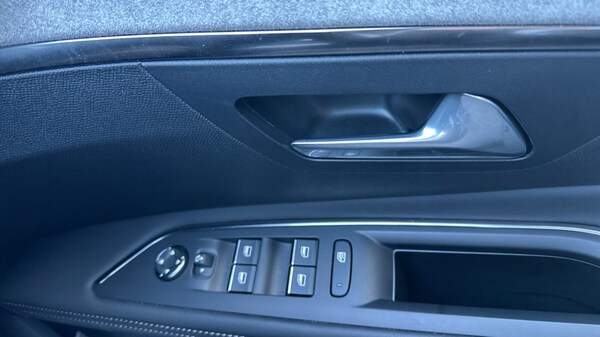 Used Peugeot 3008 2023 for sale - 75979923: Photo 29