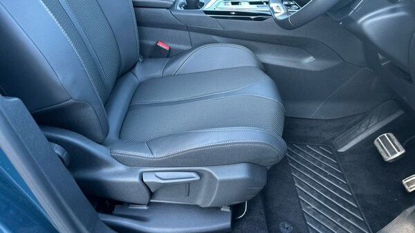 Used Peugeot 3008 2023 for sale - 75979923: Photo 54