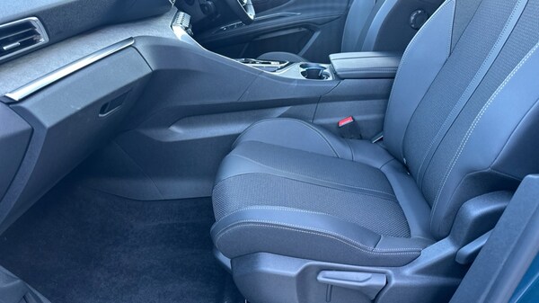 Used Peugeot 3008 2023 for sale - 75979923: Photo 56