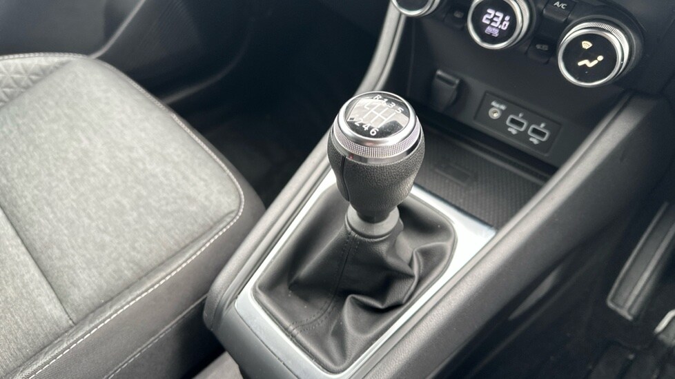 Used Renault Captur 2022 for sale - 76615250: Photo 28