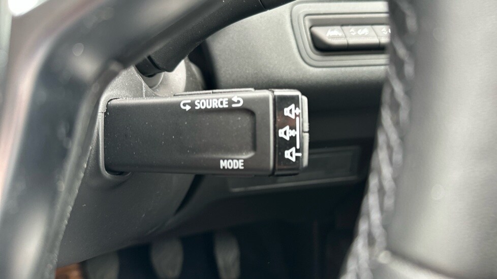 Used Renault Captur 2022 for sale - 76615250: Photo 40