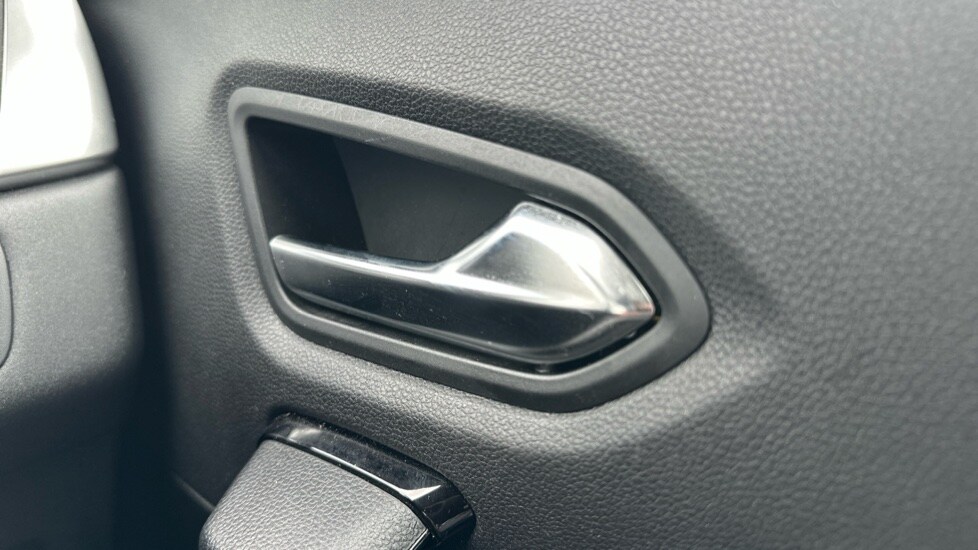 Used Renault Captur 2022 for sale - 76615250: Photo 48