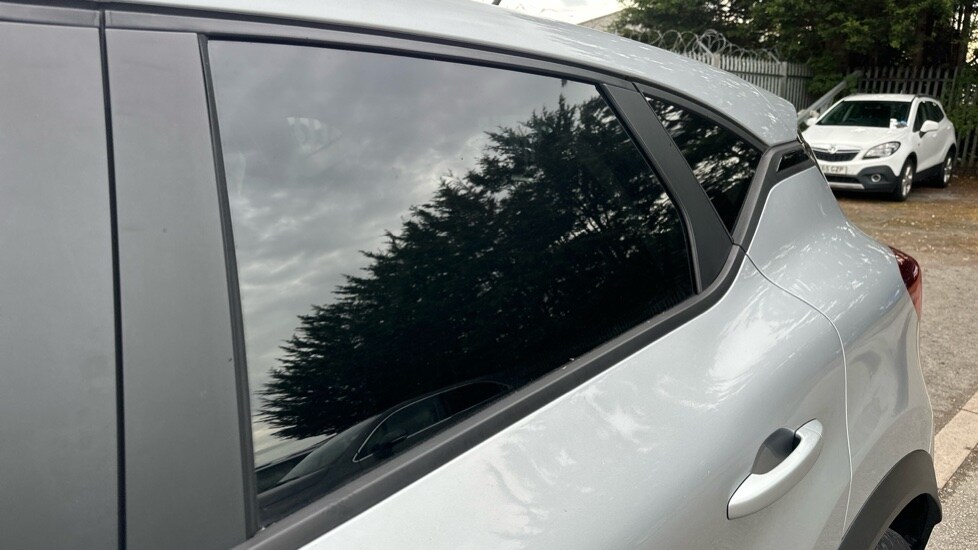 Used Renault Captur 2022 for sale - 76615250: Photo 55