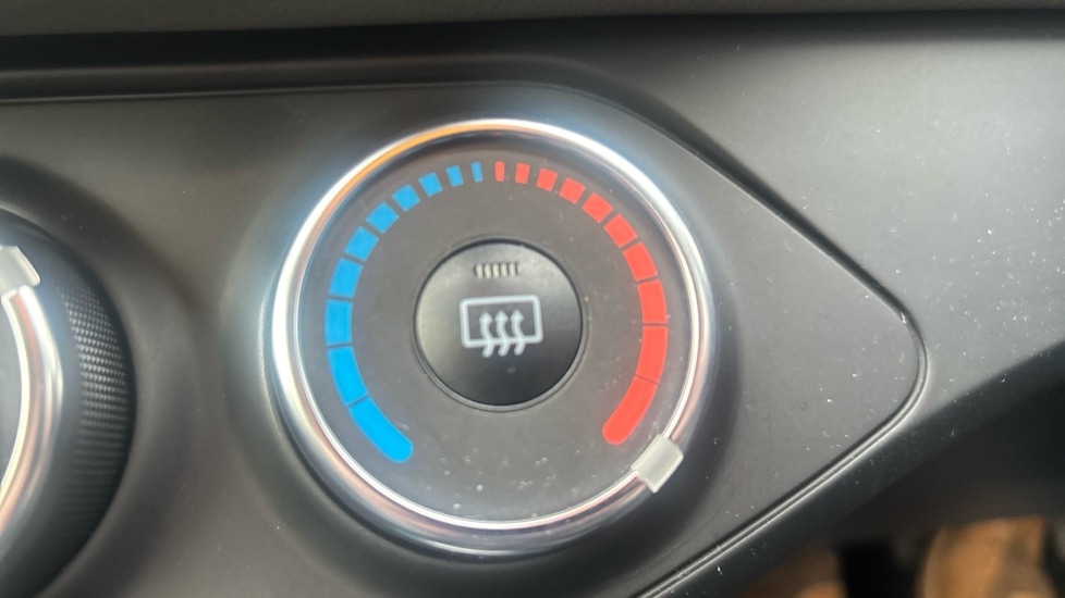 Used Toyota Yaris 2020 for sale - 77063398: Photo 35