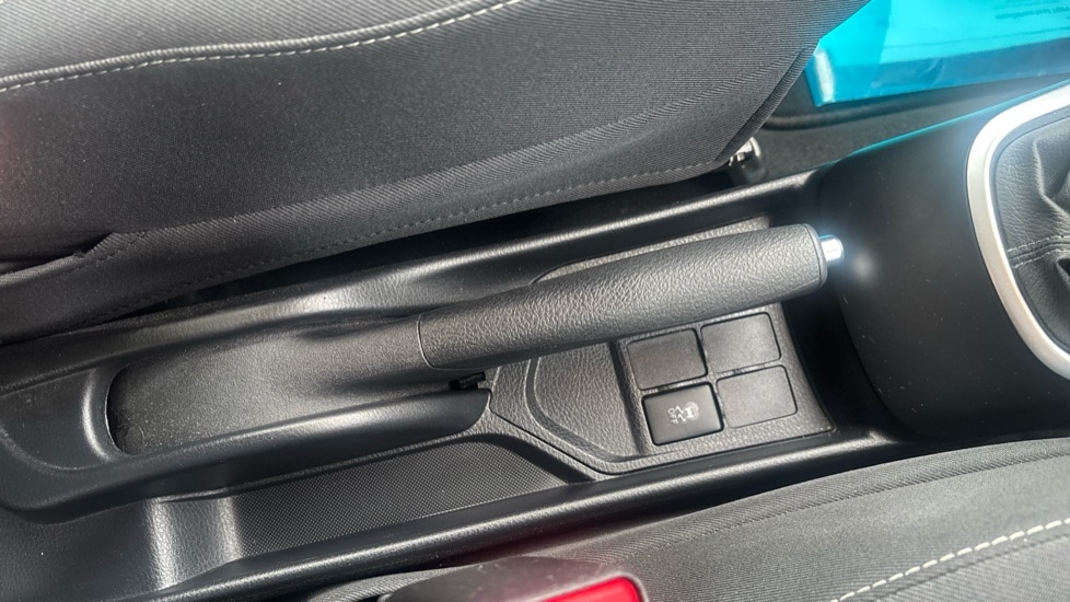 Used Toyota Yaris 2020 for sale - 77063398: Photo 37