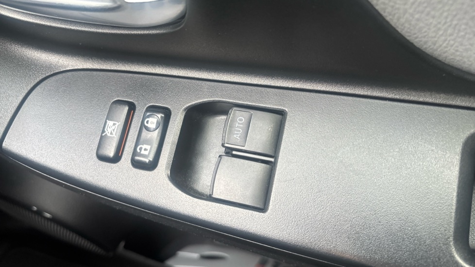 Used Toyota Yaris 2020 for sale - 77063398: Photo 39