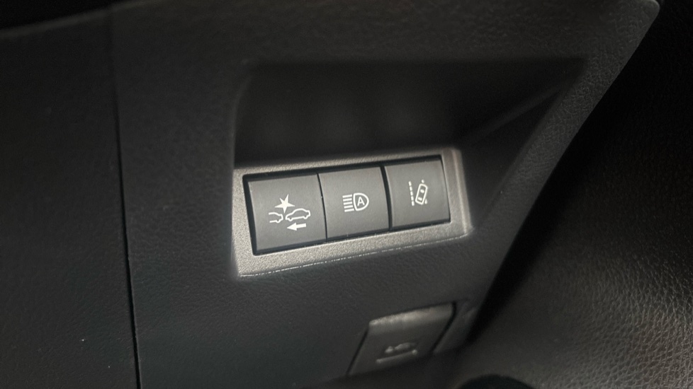 Used Toyota Yaris 2020 for sale - 77063398: Photo 40