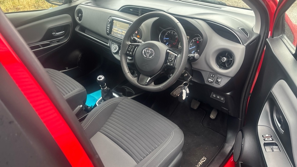 Used Toyota Yaris 2020 for sale - 77063398: Photo 9