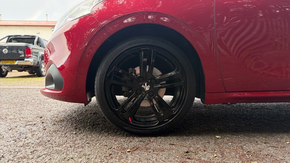 Used Peugeot 208 2019 for sale - 76648030: Photo 17