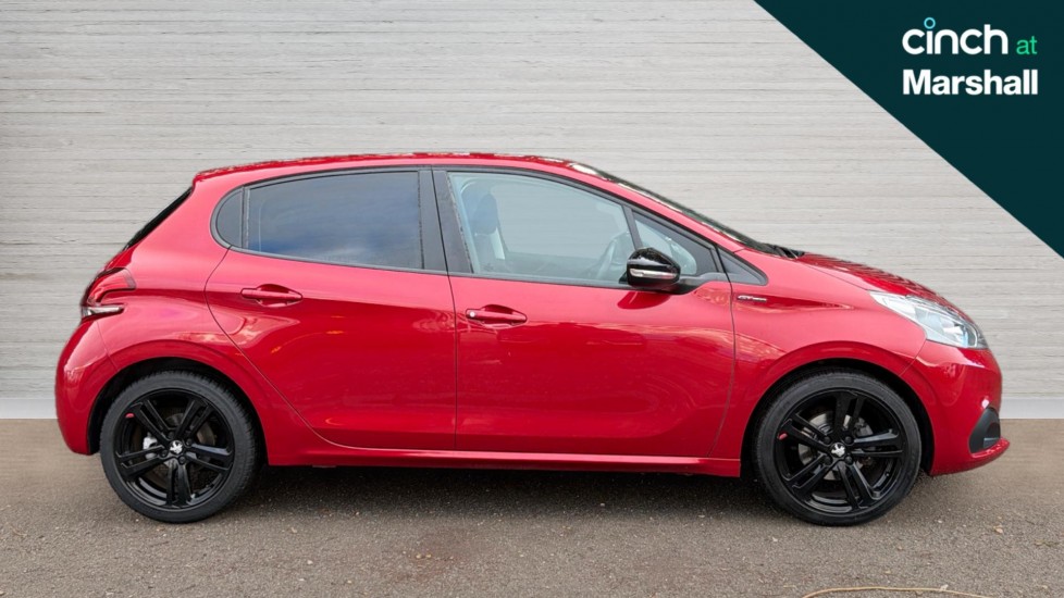 Used Peugeot 208 2019 for sale - 76648030: Photo 2