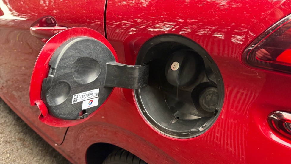 Used Peugeot 208 2019 for sale - 76648030: Photo 21