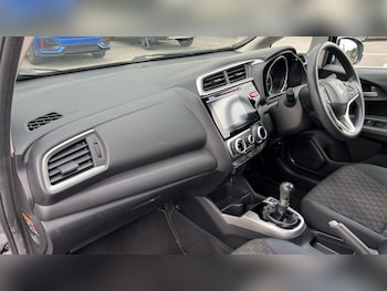 Used Honda Jazz 2017 for sale - 75484122: Photo