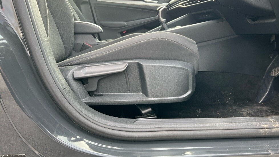 Used Volkswagen Golf 2023 for sale - 76420602: Photo 39