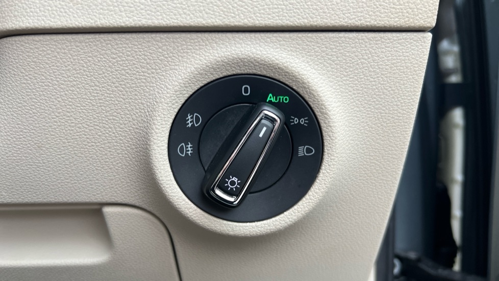 Used Skoda Karoq 2020 for sale - 76086501: Photo 31