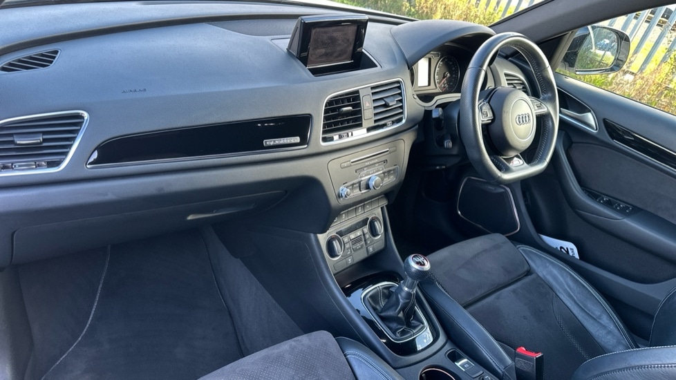 Used Audi Q3 2017 for sale - 76086669: Photo 10