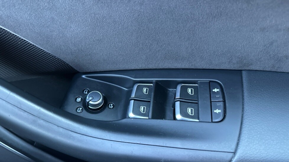 Used Audi Q3 2017 for sale - 76086669: Photo 29