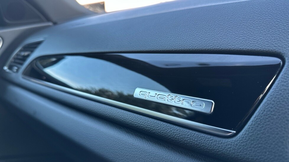 Used Audi Q3 2017 for sale - 76086669: Photo 33