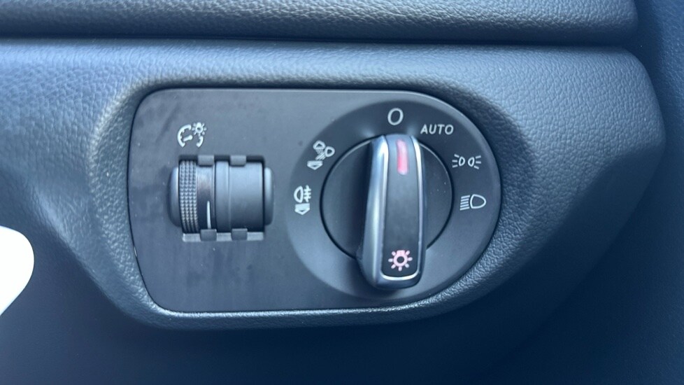 Used Audi Q3 2017 for sale - 76086669: Photo 35