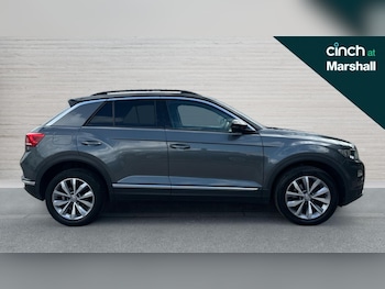Used Volkswagen T-Roc 2019 for sale - 75584196: Photo