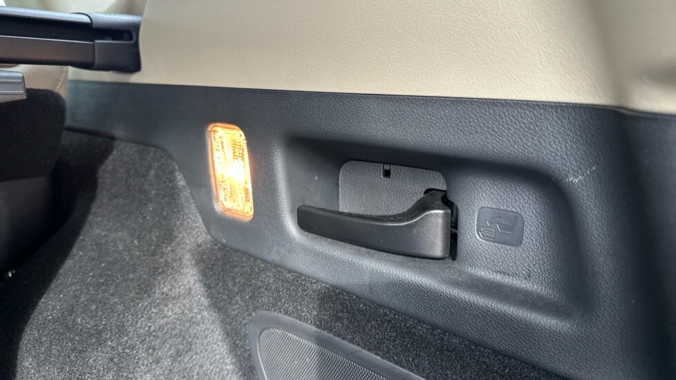 Used Honda CR-V 2023 for sale - 76015236: Photo 77