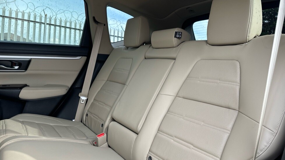 Used Honda CR-V 2023 for sale - 76015236: Photo 8