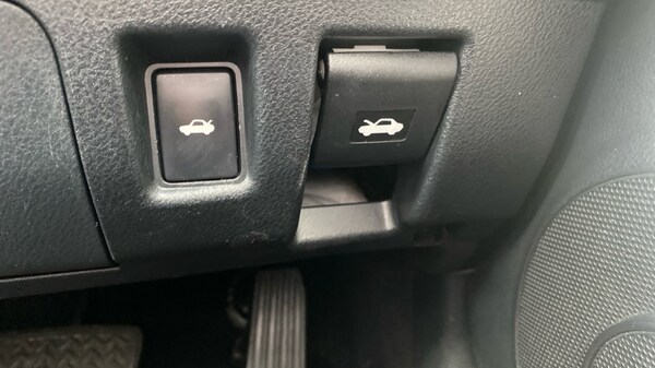 Used Lexus IS 2017 for sale - 76272995: Photo 46