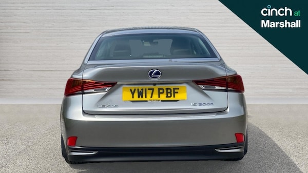 Used Lexus IS 2017 for sale - 76272995: Photo 4