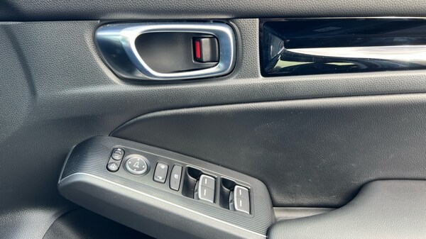 Used Honda Civic 2024 for sale - 76140263: Photo 29