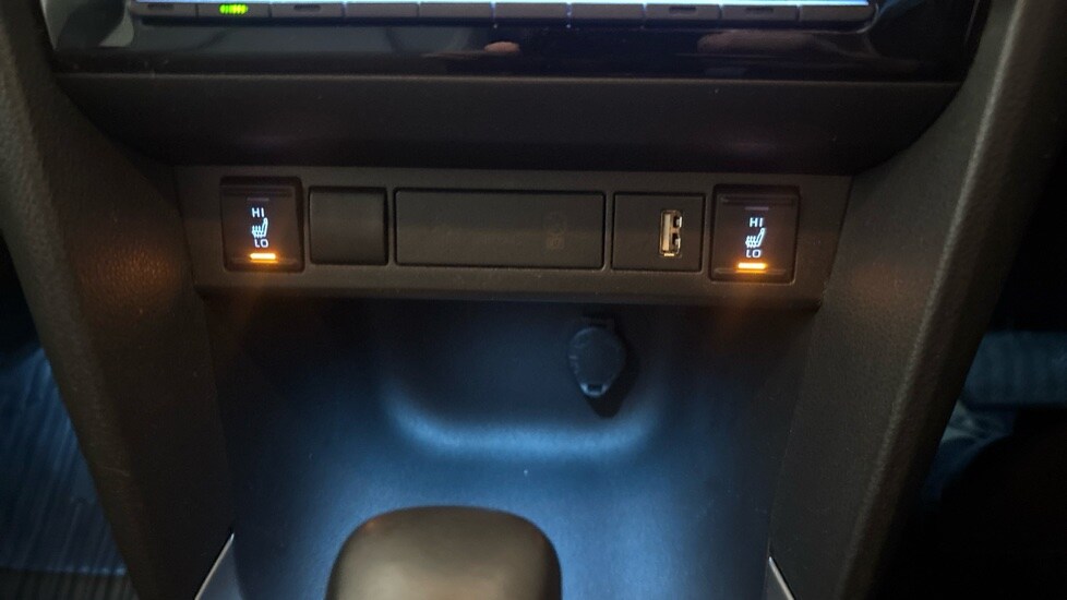 Used Toyota Yaris Cross 2022 for sale - 76208843: Photo 32