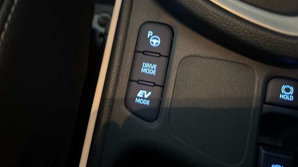 Used Toyota Yaris Cross 2022 for sale - 76208843: Photo 37