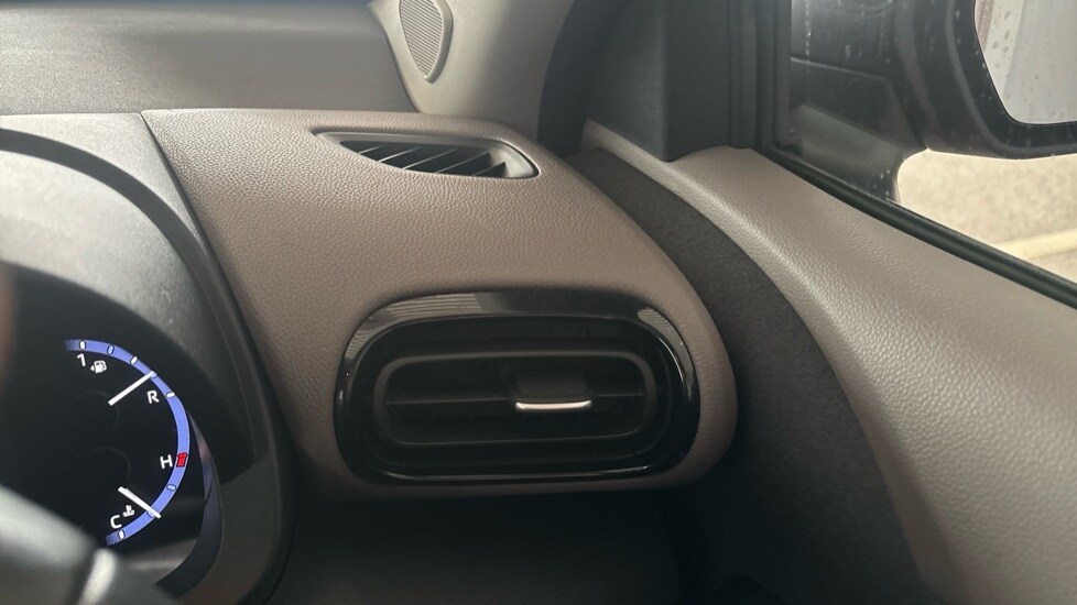 Used Toyota Yaris Cross 2022 for sale - 76208843: Photo 42