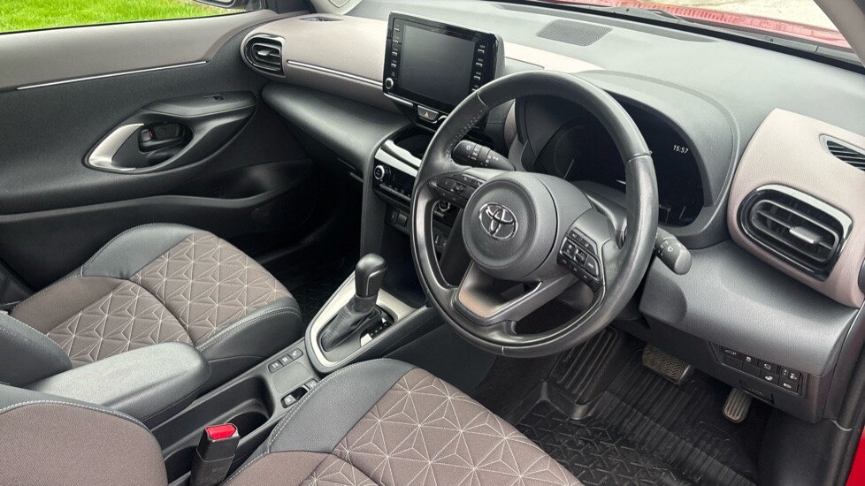 Used Toyota Yaris Cross 2022 for sale - 76208843: Photo 9
