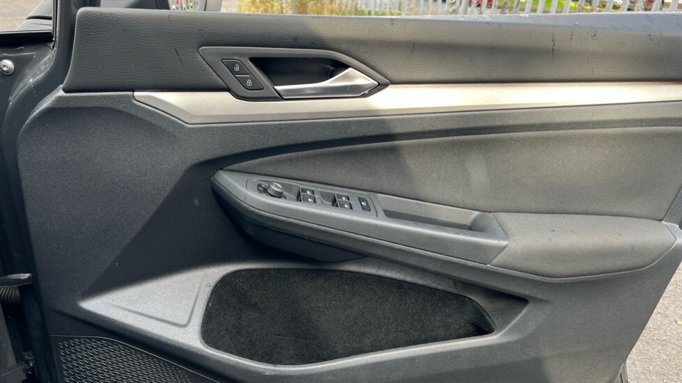 Used Volkswagen Golf 2022 for sale - 76552471: Photo 32